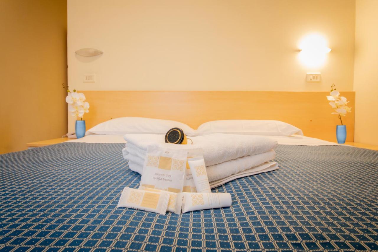 Hotel Fantasy Rimini Dış mekan fotoğraf