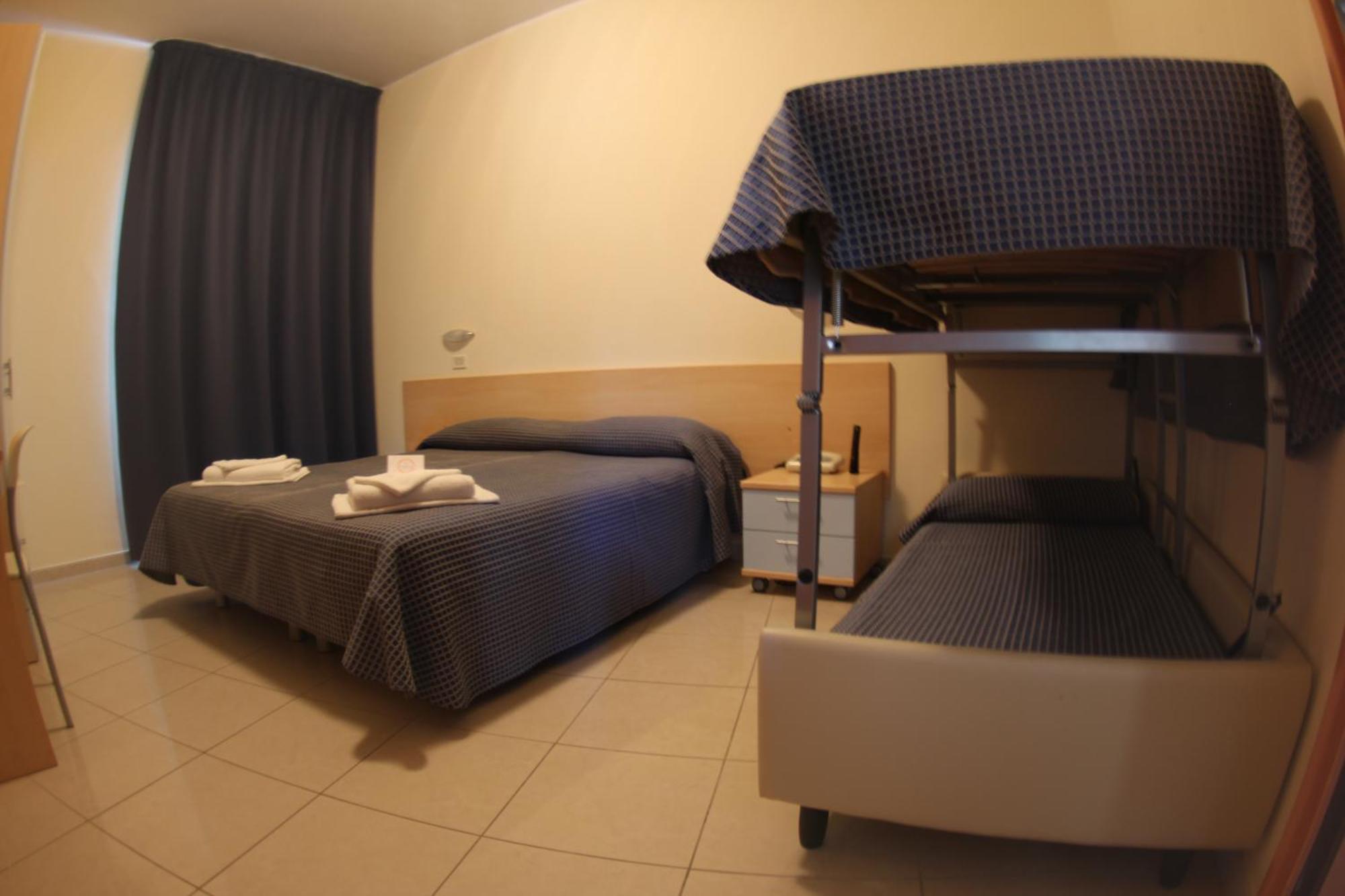 Hotel Fantasy Rimini Oda fotoğraf