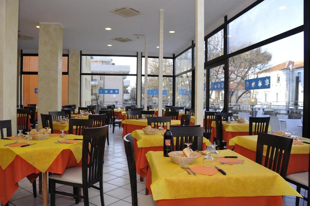Hotel Fantasy Rimini Dış mekan fotoğraf
