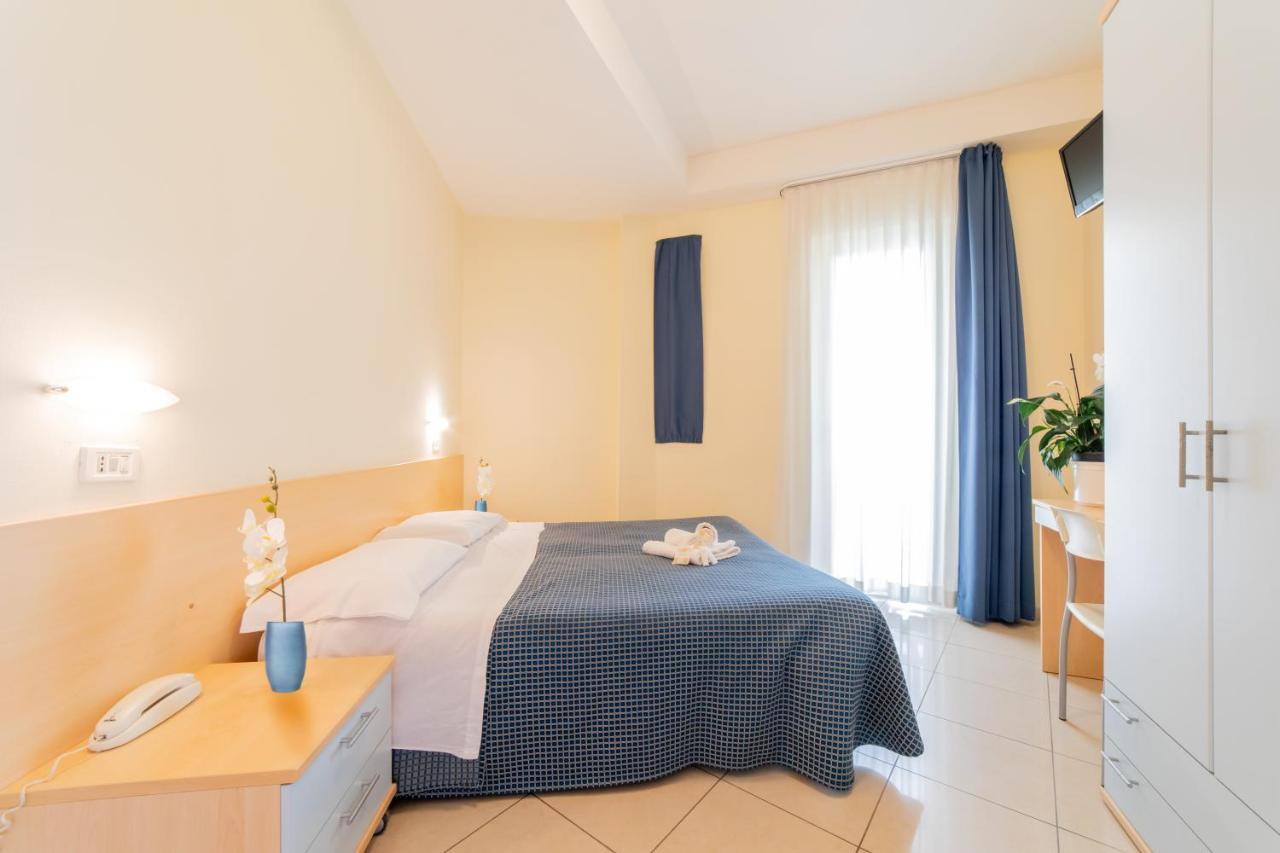 Hotel Fantasy Rimini Dış mekan fotoğraf