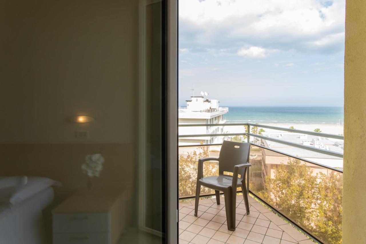 Hotel Fantasy Rimini Dış mekan fotoğraf
